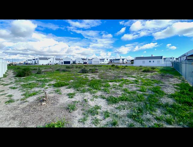 654M² VACANT LAND FOR SALE IN LAAIPLEK